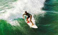 开云在线直播-塞恩斯点燃赛场，威廉姆斯完胜阿斯顿马丁，一场战术与勇气的双重胜利