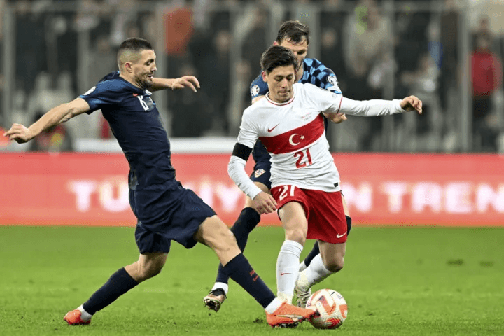 格拉纳达遭遇失败，主场未获胜绩