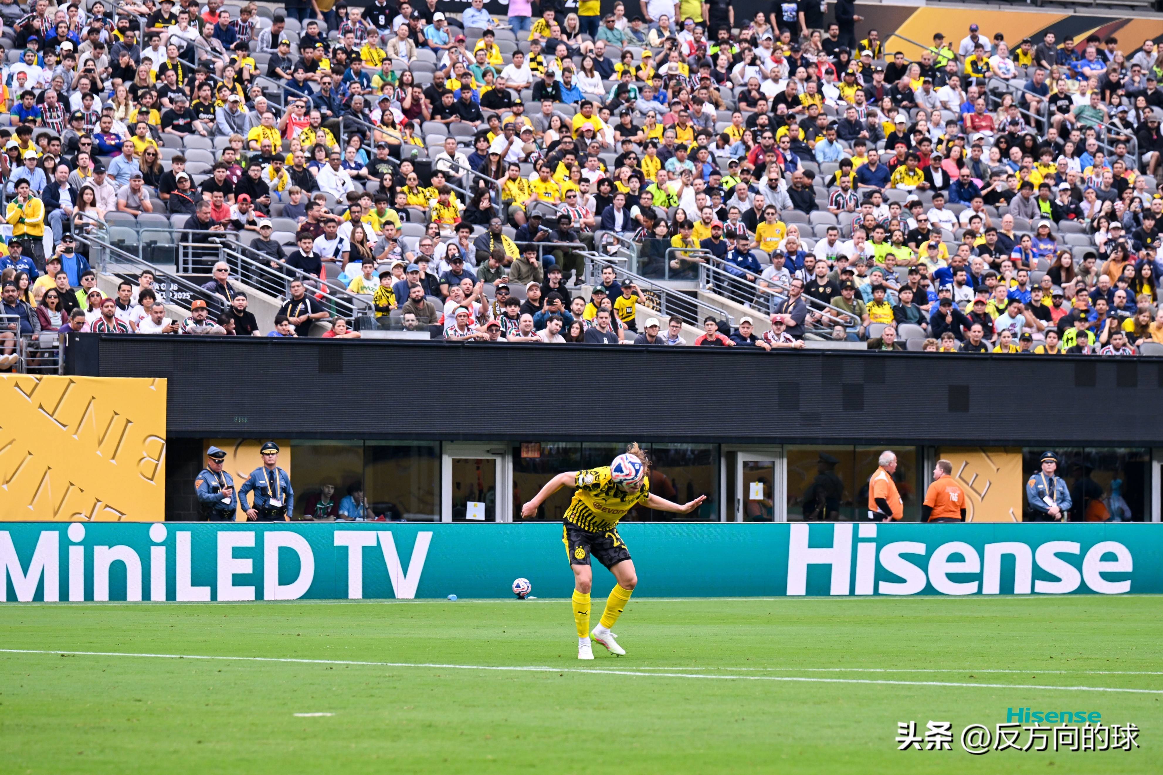 关于慕尼黑1860主场告捷,德乙榜首位置坐得更牢的信息 关于慕尼黑1860主场告捷,德乙榜首位置坐得更牢的信息