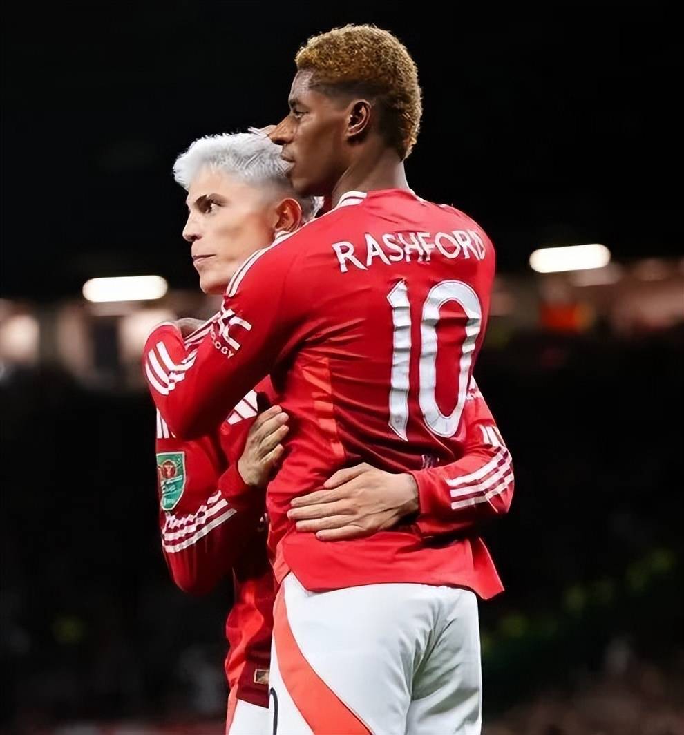 关于曼联客场轻取南安普顿,实现胜利的信息 关于曼联客场轻取南安普顿,实现胜利的信息