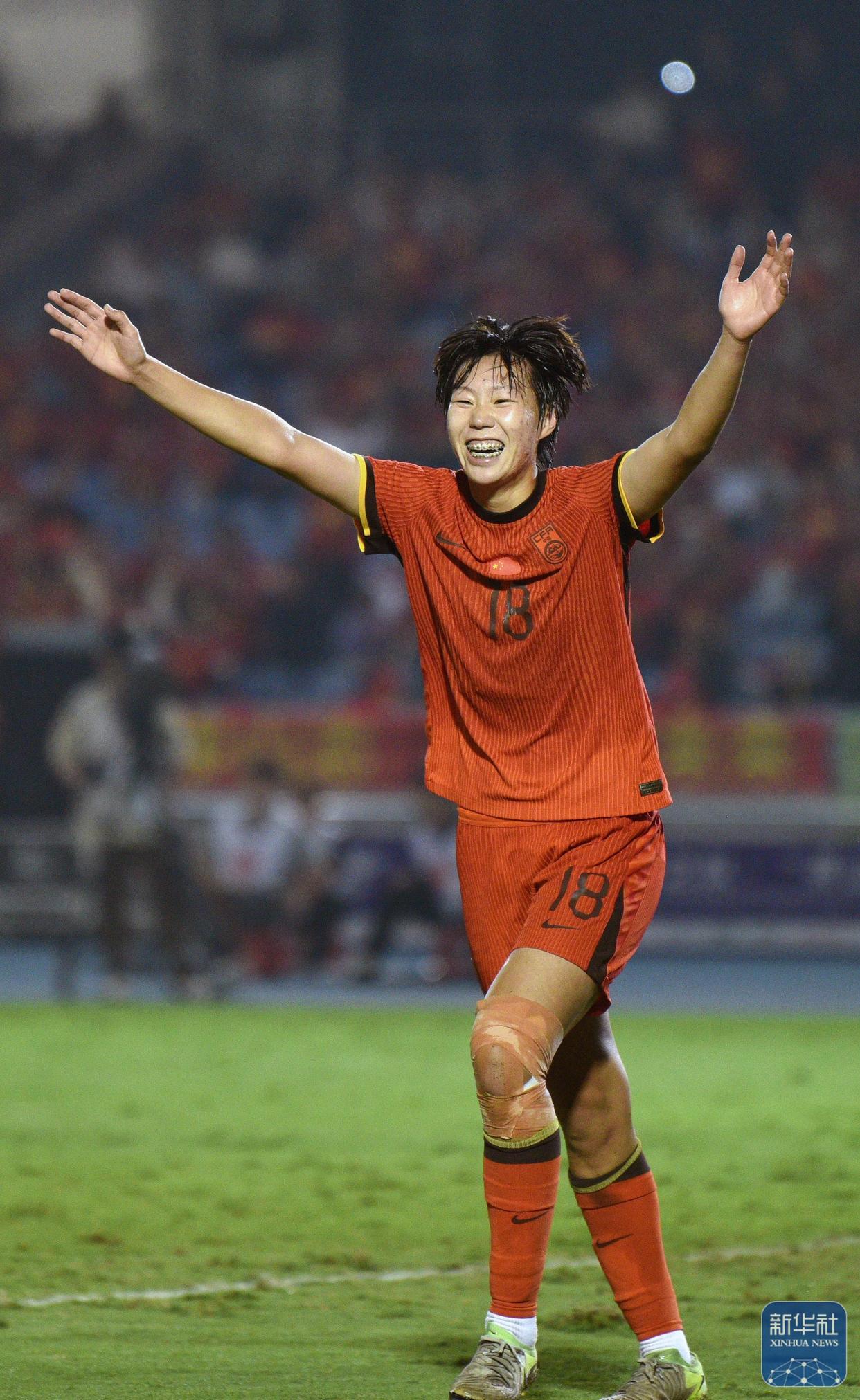 独揽鳌头！中国女足斩获冠军奖杯！的简单介绍