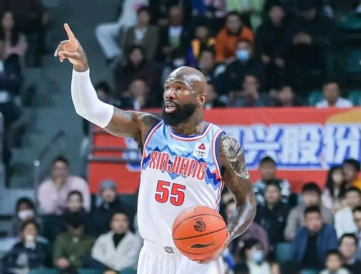 日本一支球队获得重要胜利保住榜首的简单介绍