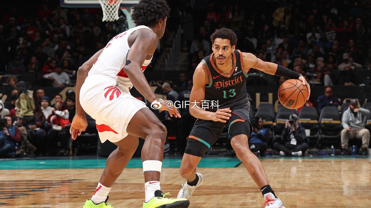 包含猛龙主场大胜，西亚卡姆神勇砍下三双数据的词条