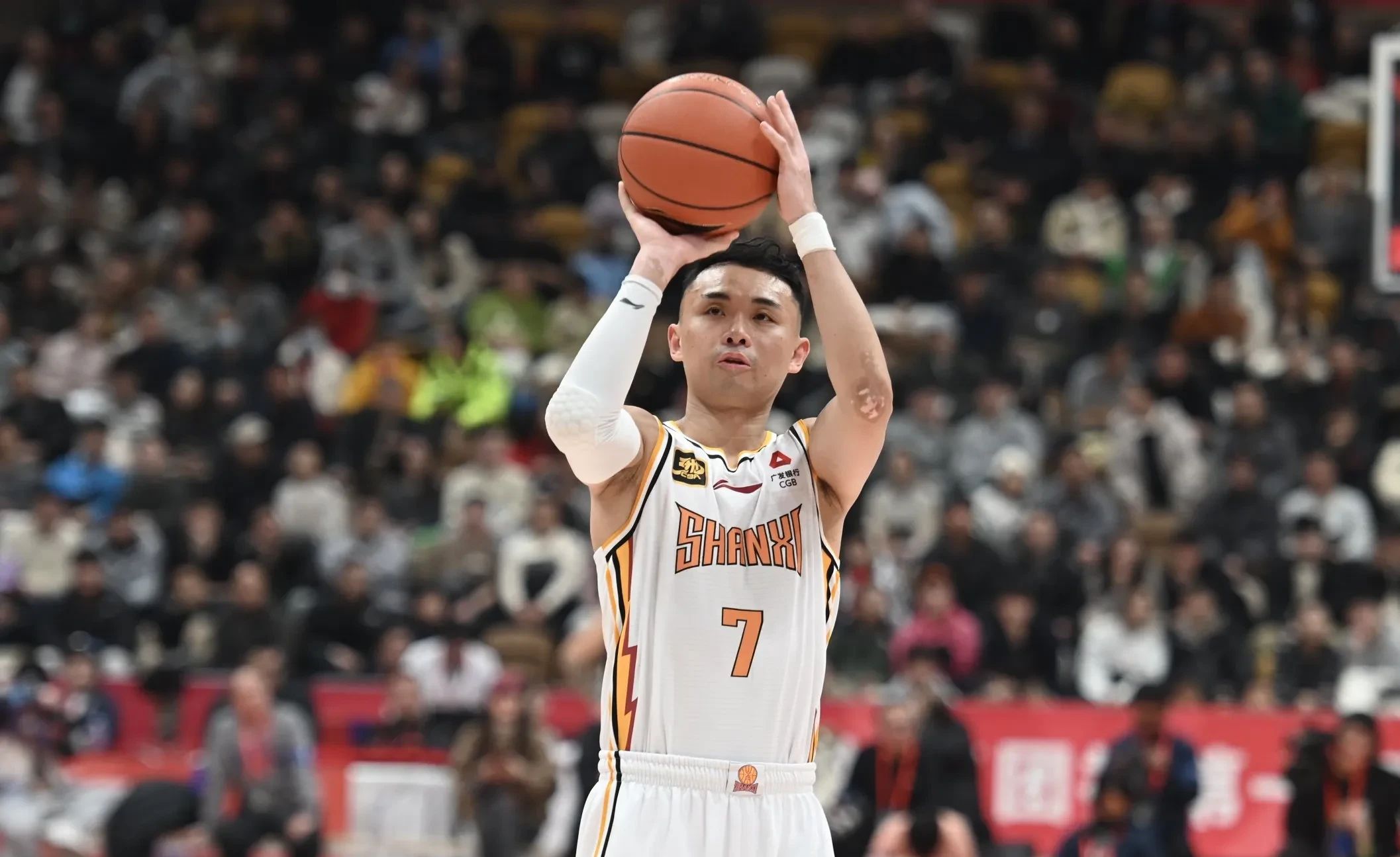 浙江队轻取步行者,张镇麟刷新纪录的简单介绍 浙江队轻取步行者,张镇麟刷新纪录的简单介绍