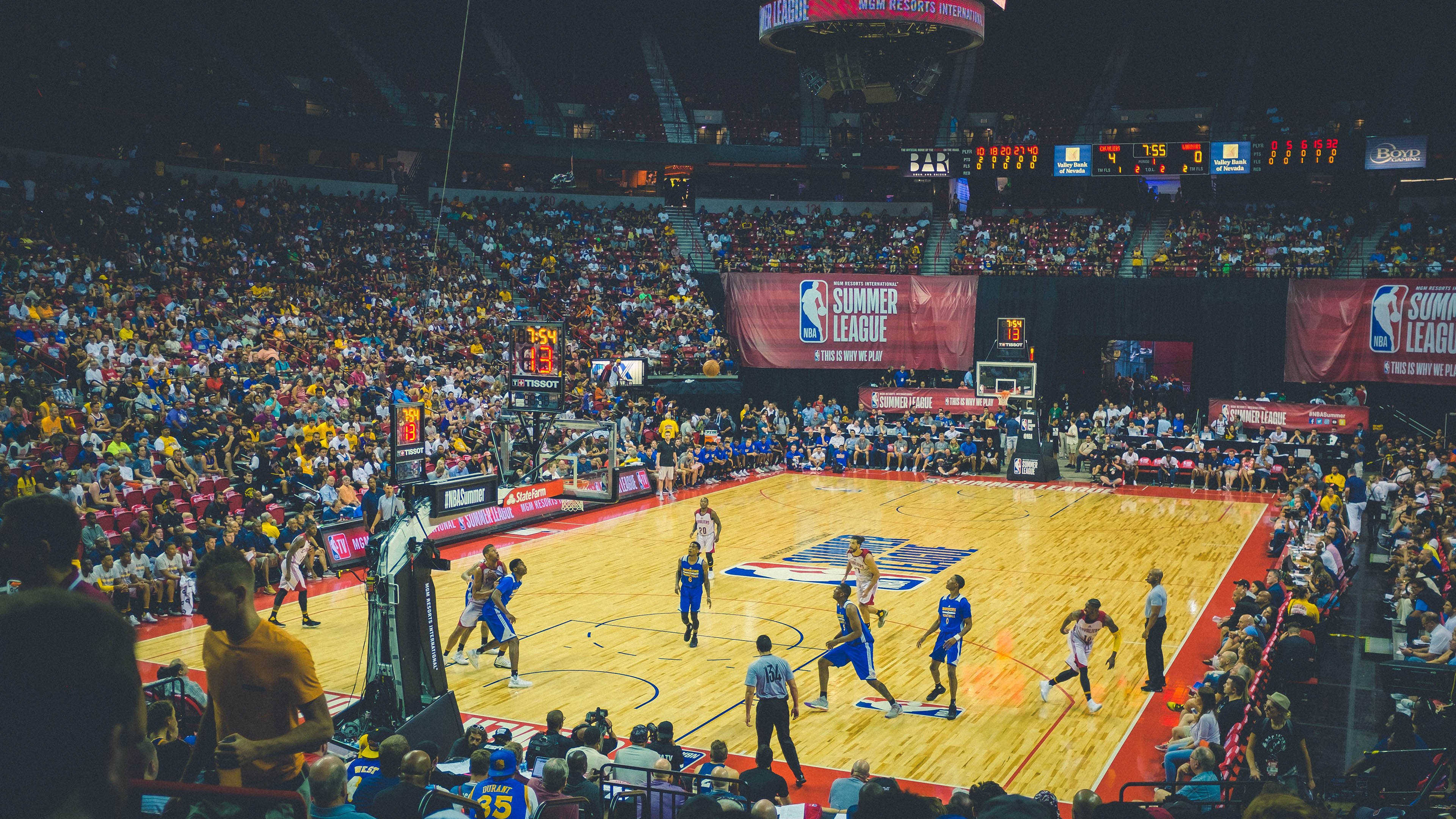 奥运周期关键战之夜,阿尔瓦雷斯,当大场面先生撕碎时间