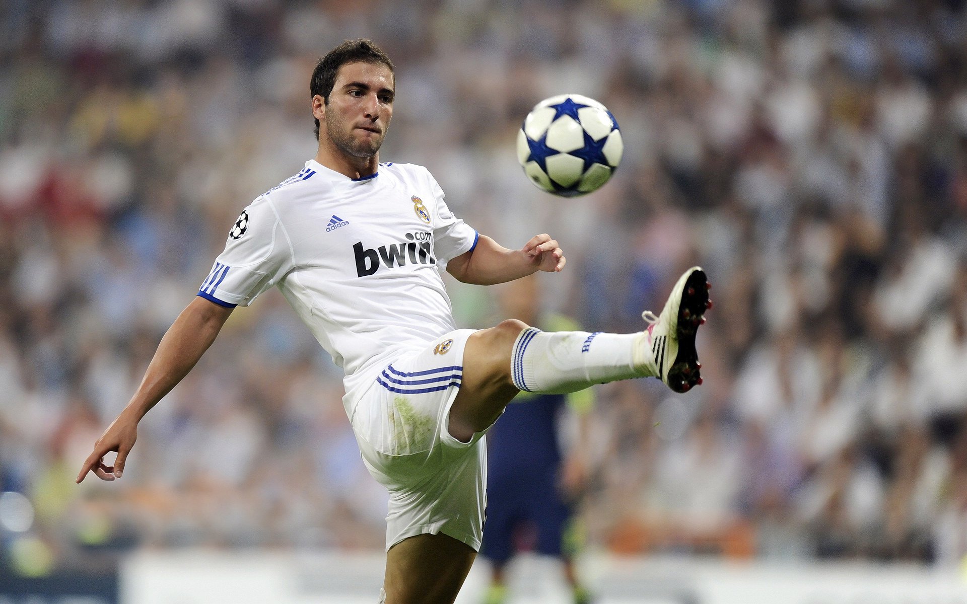 从弃子到关键先生,周琦高光表现助国王翻盘火箭