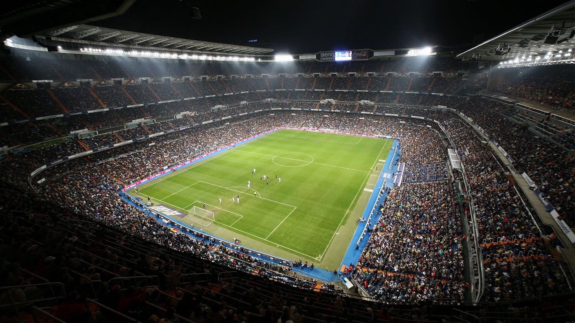 蓝鹰刺穿安第斯之巅，日耳曼神锋书写数据狂潮—足球之夜的两种唯一